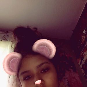 Meet your Posher, Aurora lizeth